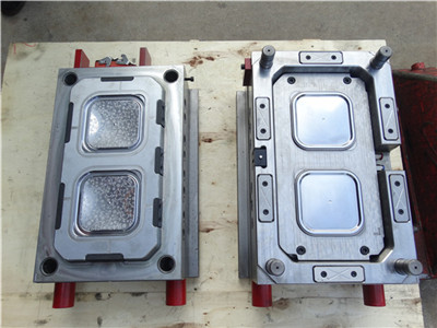 2 cavity thin wall lid mould 